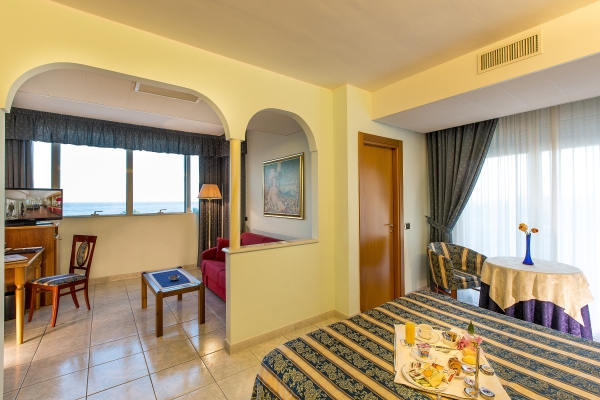 Hotel Ambassador